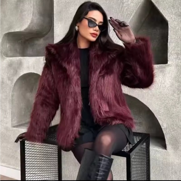 NWOT Burgundy Faux Fur Jacket - Picture 2 of 5
